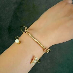 2 pearl bracelets for $18